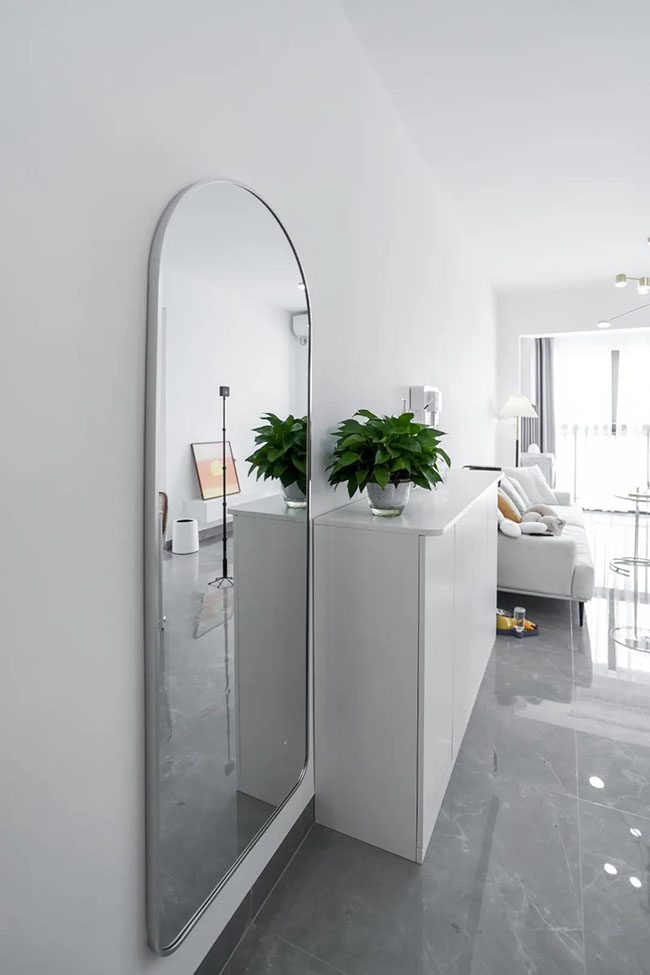 50㎡二居室，用純白主色調打造高級極簡風的浪漫